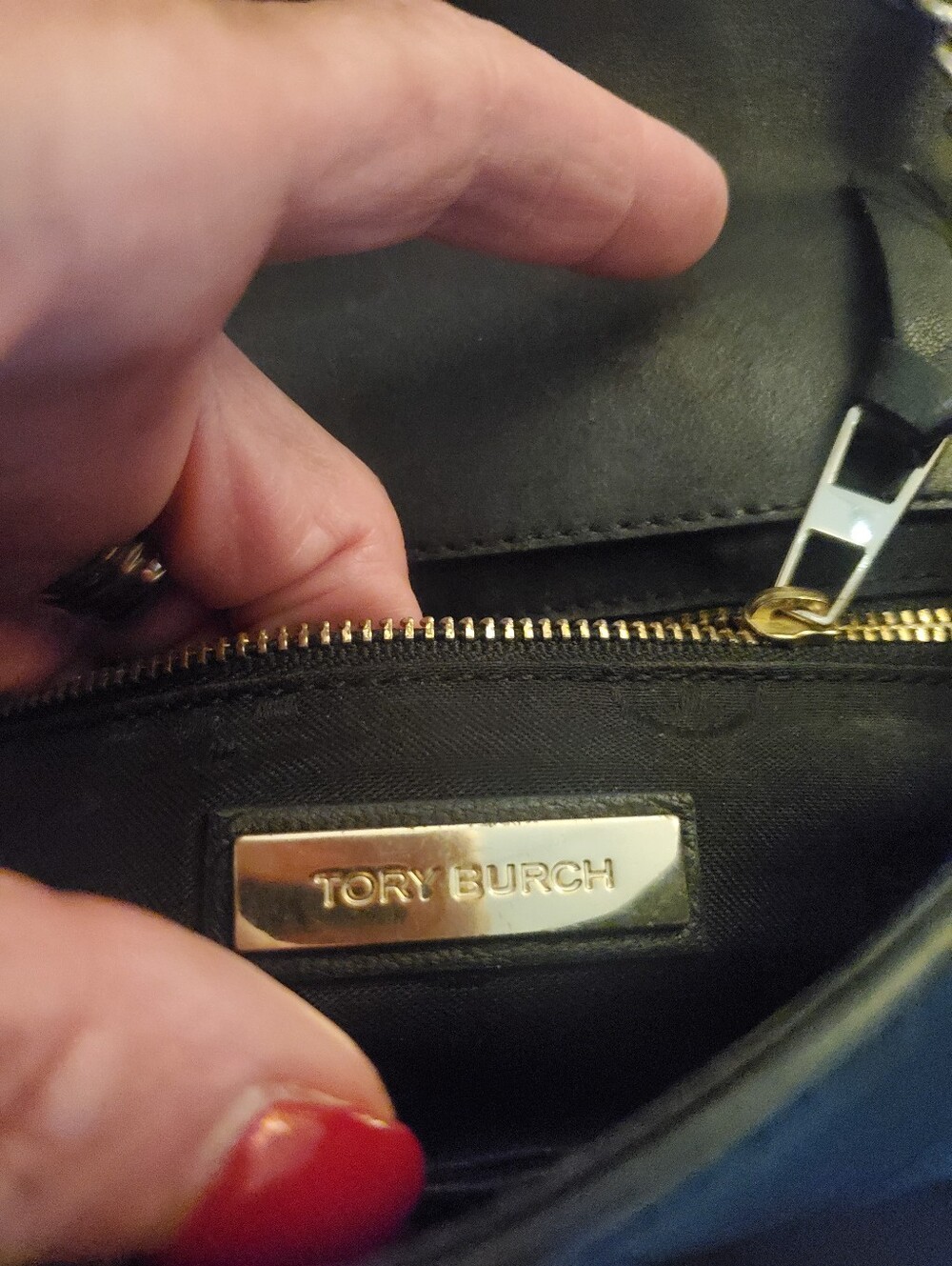 TORY BURCH CONVERTIBLE FLEMING BAG IN VERY GOOD USED CONDITION!! - Picture 7 of 13